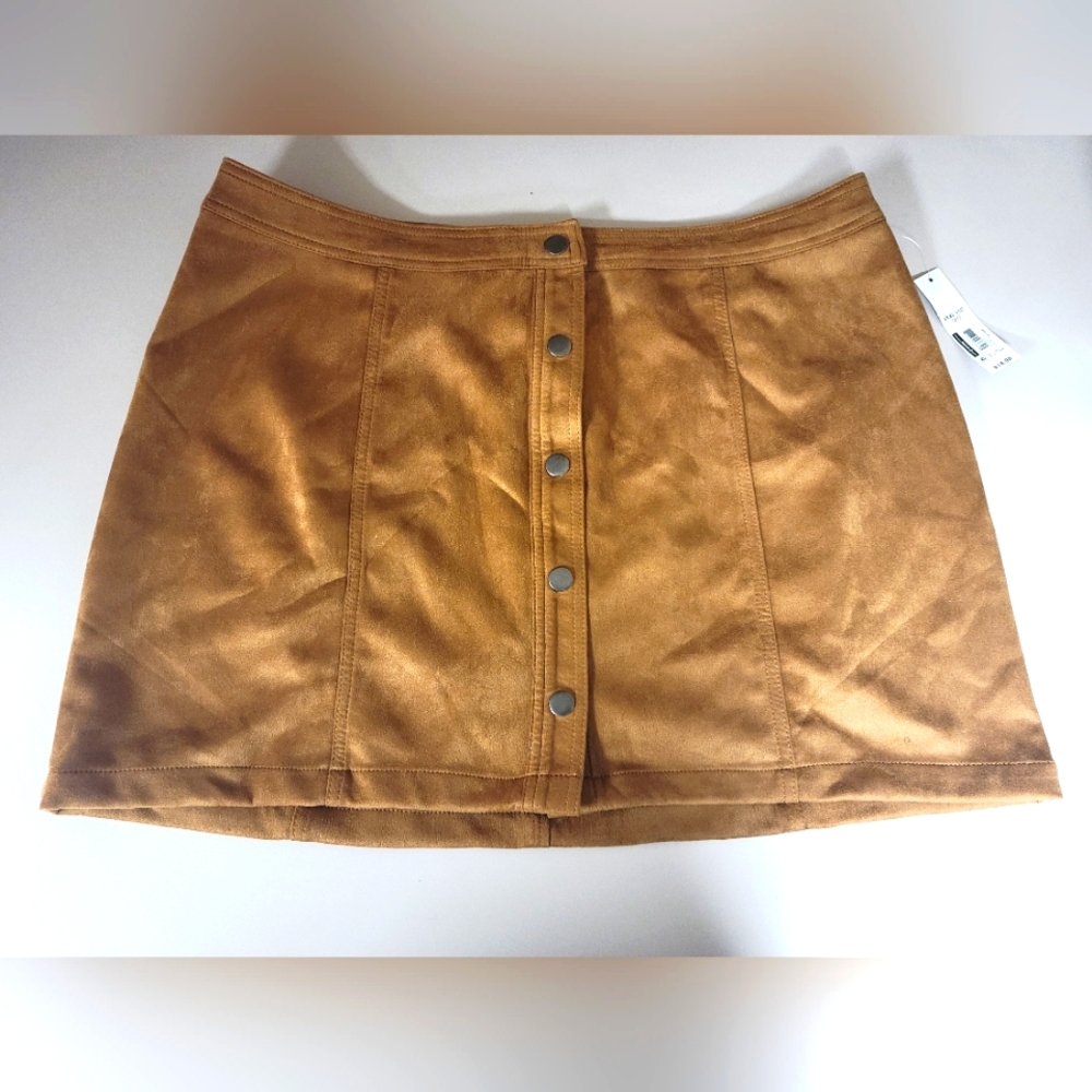 Button front skirt